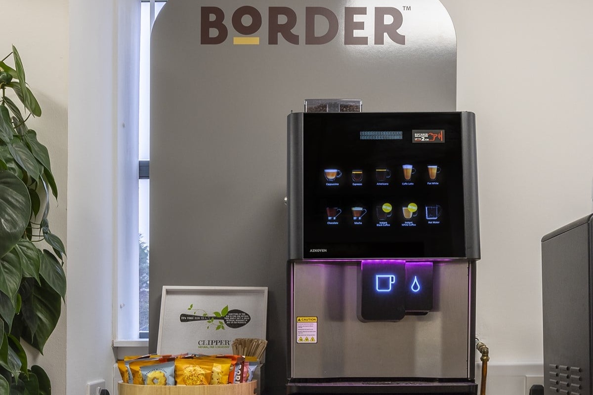 Border drink station