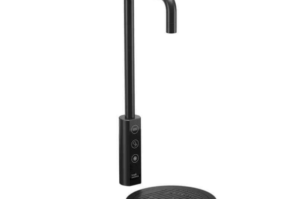 Borg Overstrom T1 Black angled view