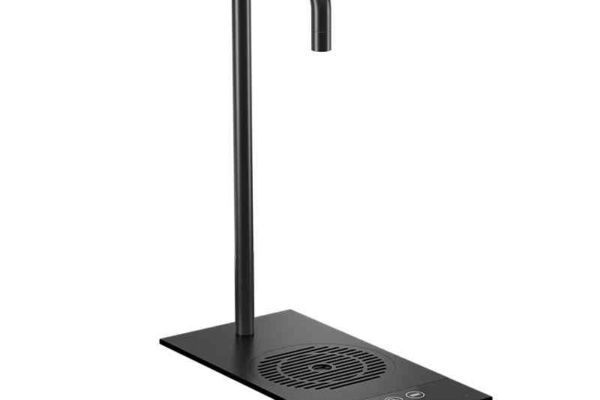 Borg Overstrom T2 Black angled view
