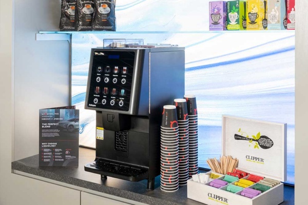 Q1 Powdered Milk Machine - car showroom teapoint
