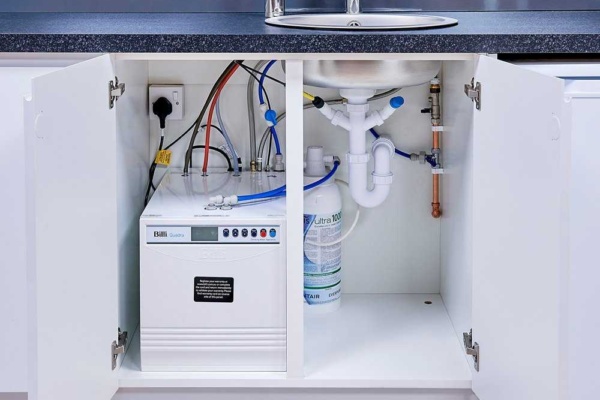 Quadra Plus under cupboard view