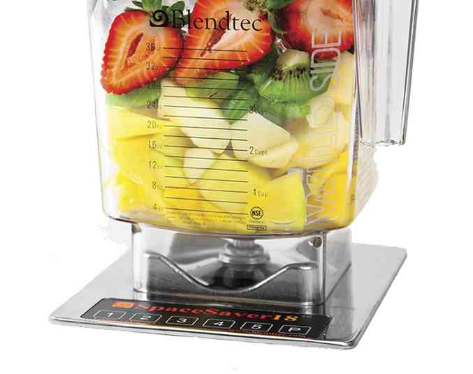 Blendtec Connoisseur 825 with FourSide jug