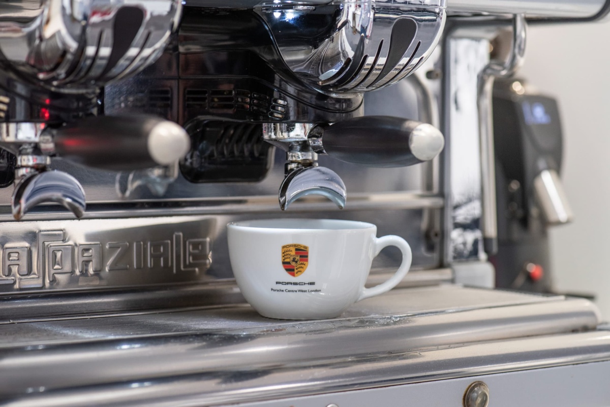 traditional espresso machine with porsche cup