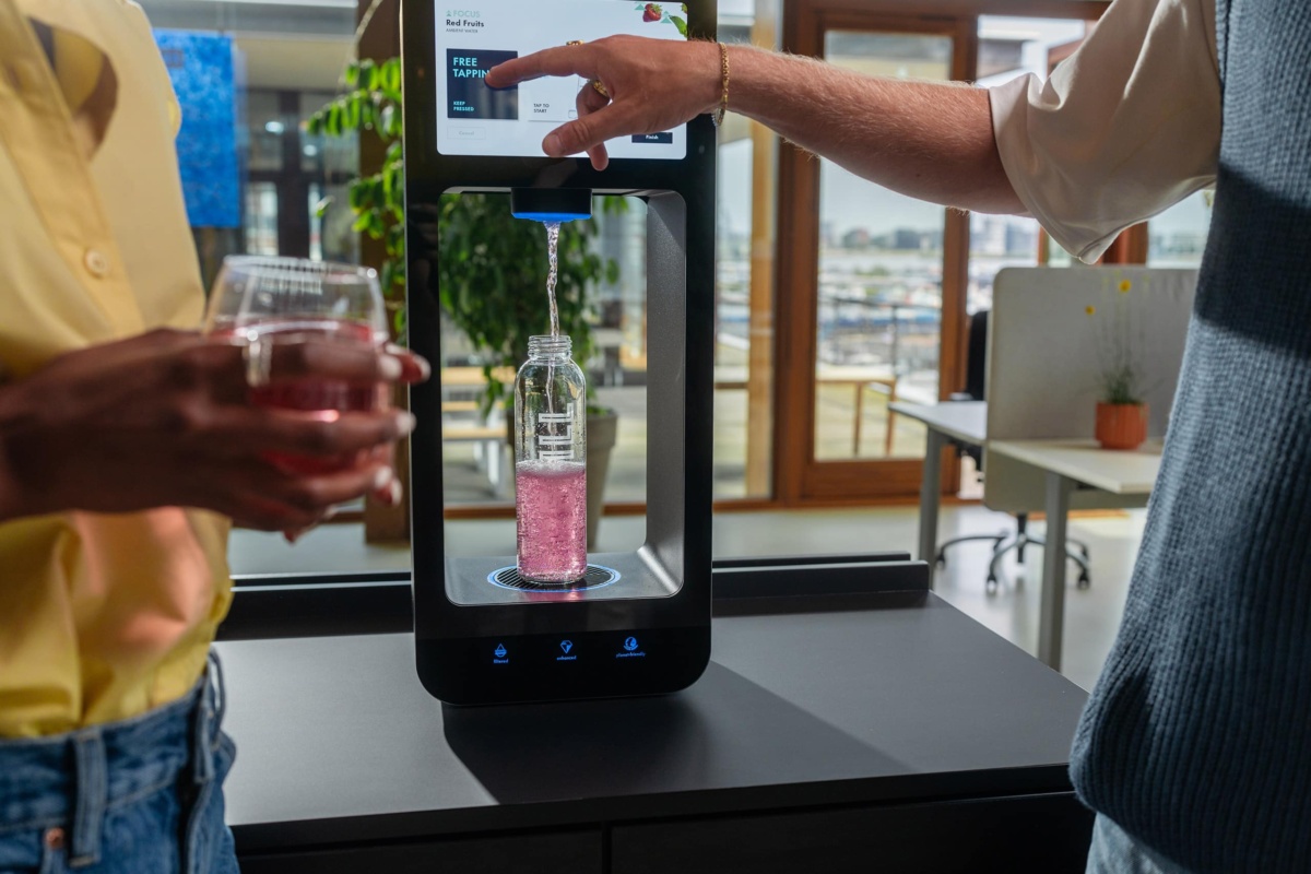 people using an aquablu machine