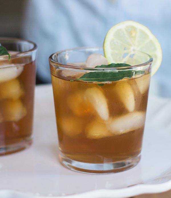 iced tea with lemon