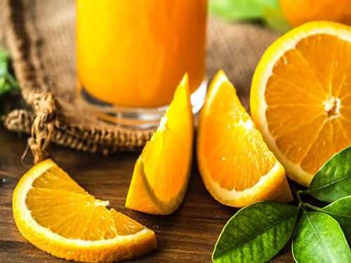 freshly sliced oranges for juice machines