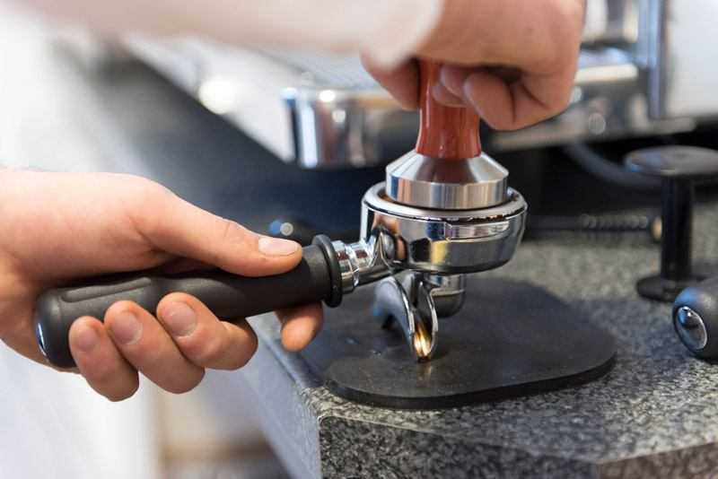 pressing coffee