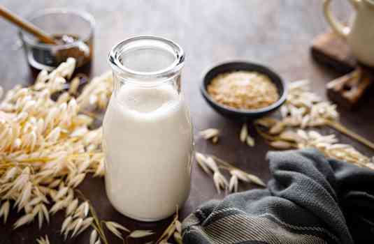 A Guide to Alternative Milks